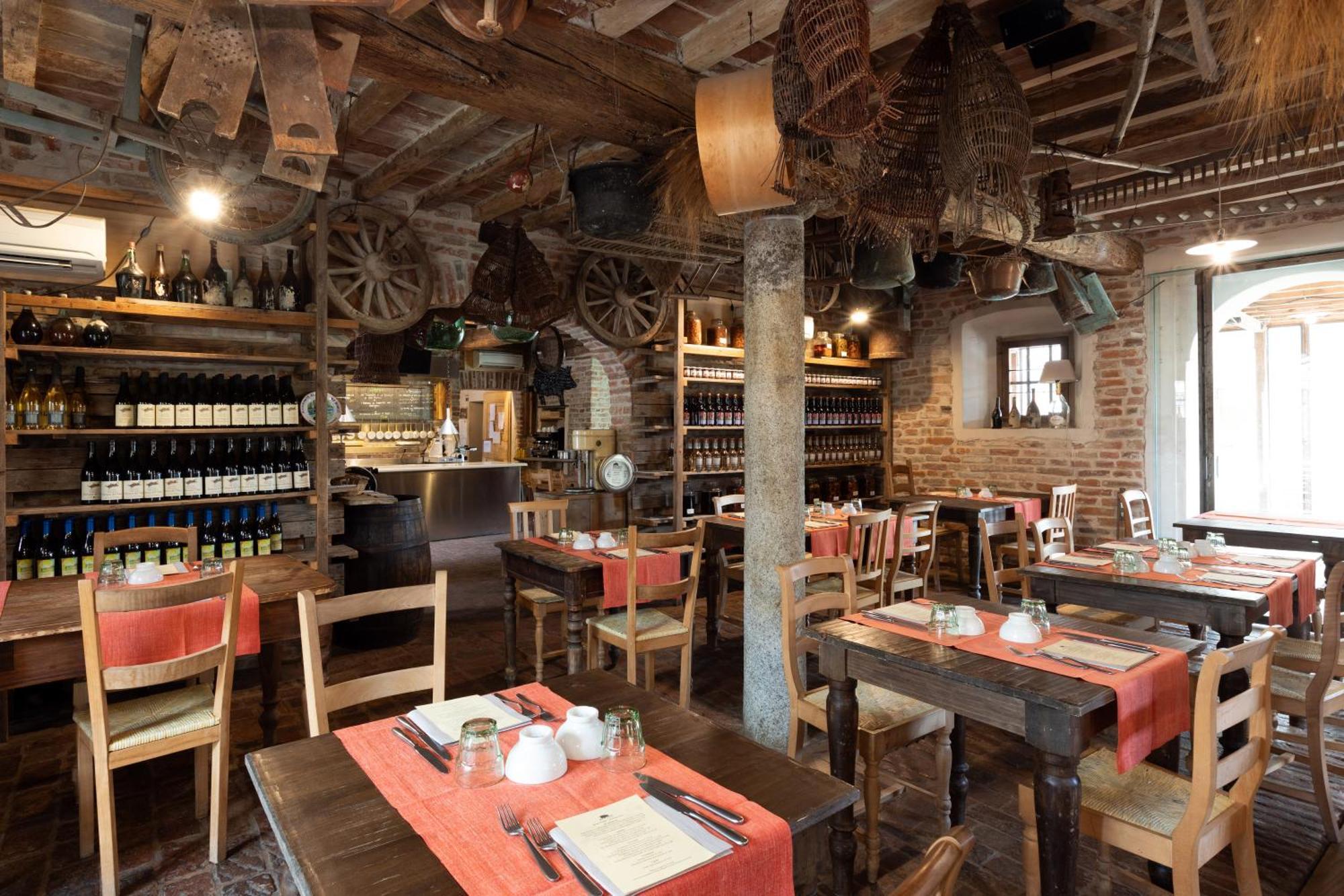 Antica Corte Pallavicina Relais Polesine Parmense Exterior photo
