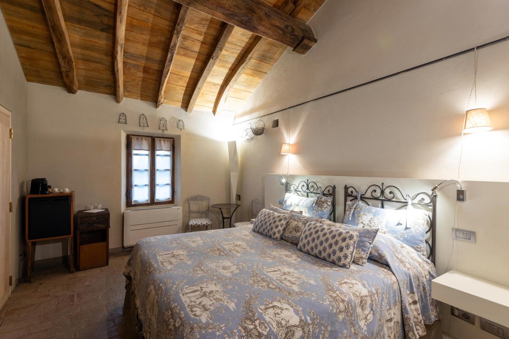 Antica Corte Pallavicina Relais Polesine Parmense Exterior photo