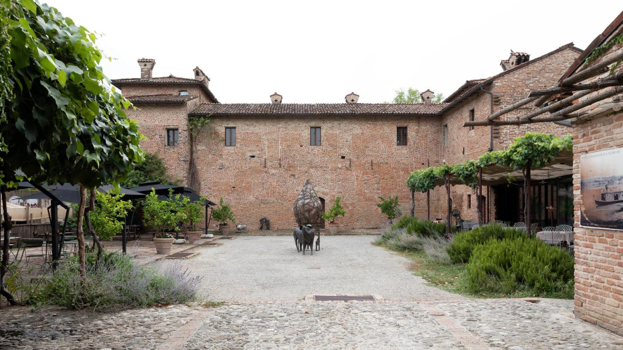 Antica Corte Pallavicina Relais Guest House Polesine Parmense Exterior photo