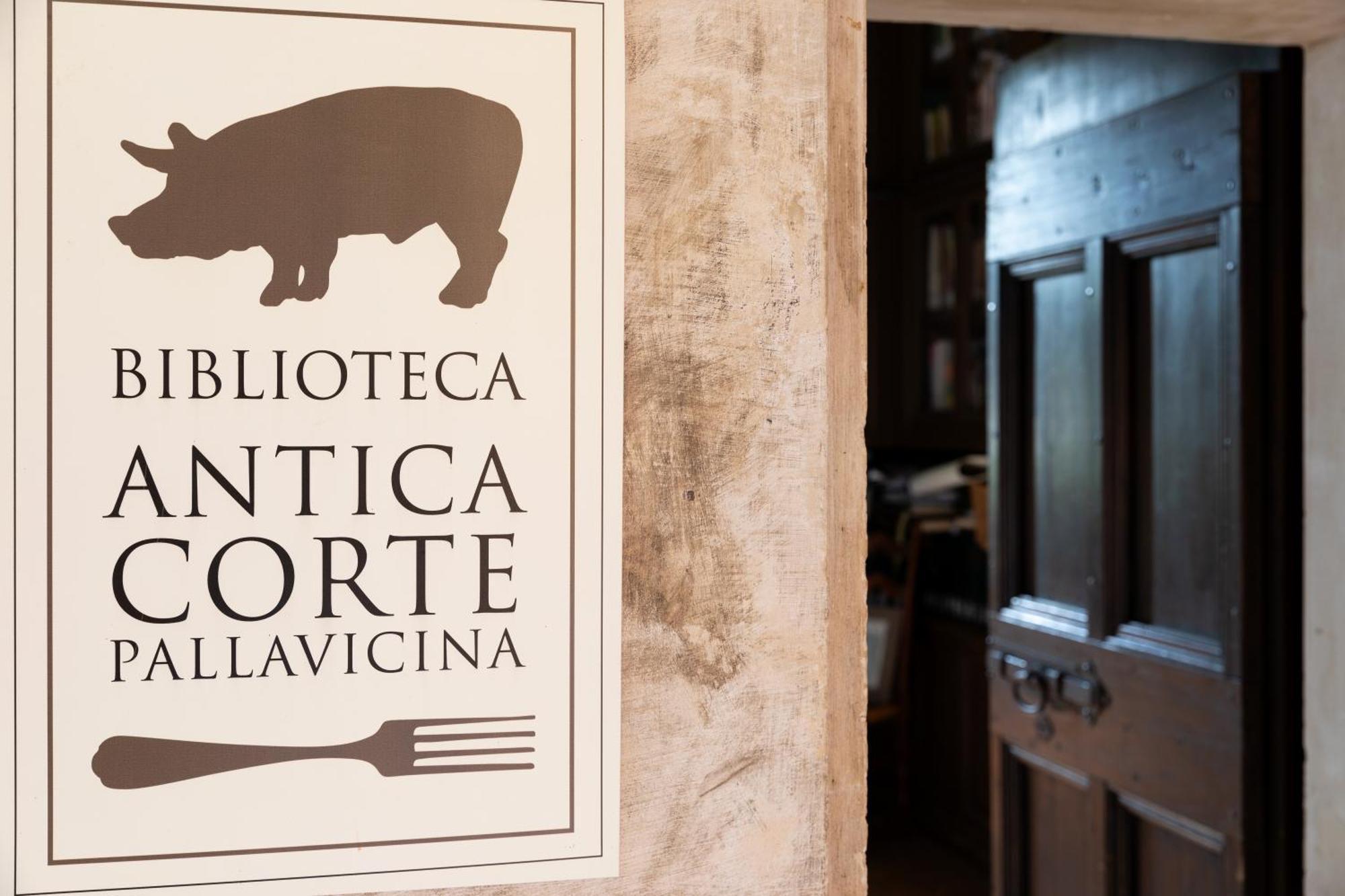 Antica Corte Pallavicina Relais Guest House Polesine Parmense Exterior photo